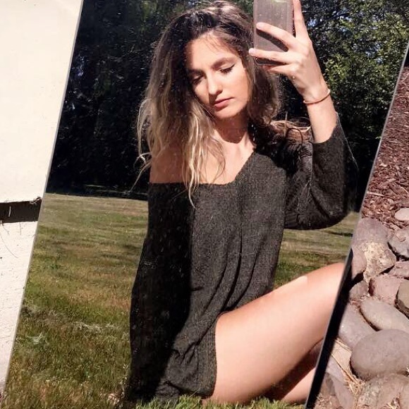 American Eagle Outfitters Tops - American Eagle 🦅 large